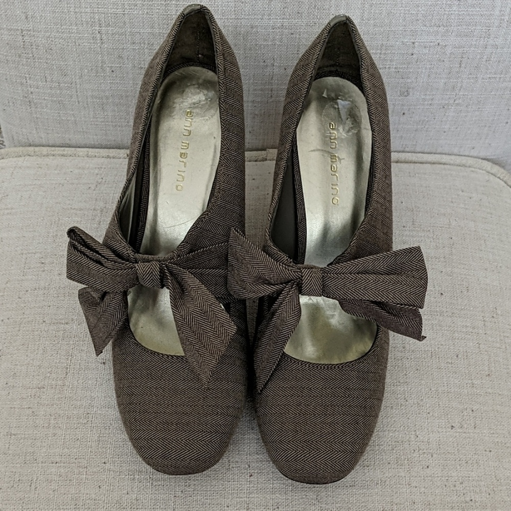 Ann Marino Women size 10M bow tie pump